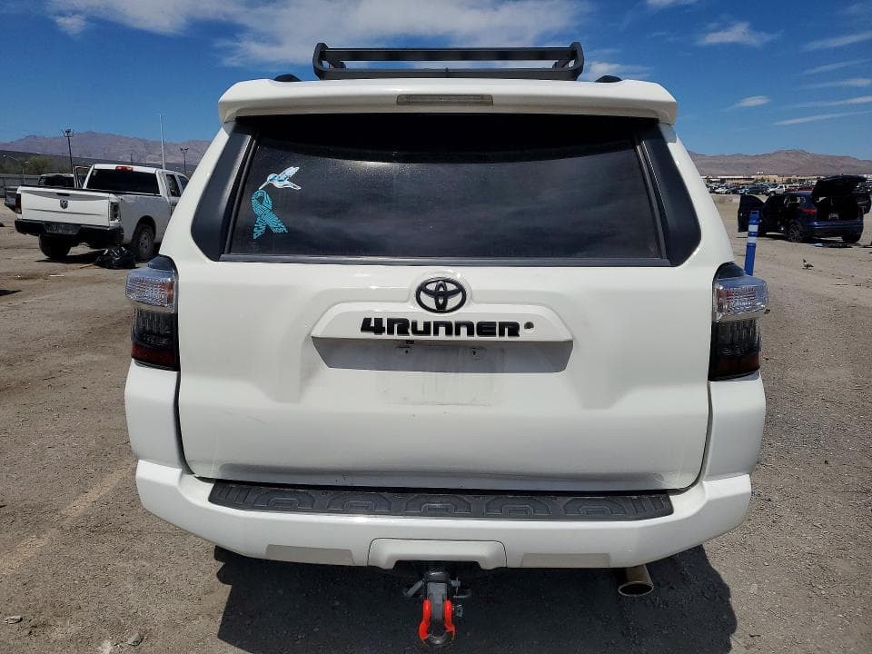 2017 TOYOTA 4RUNNER SR5 6