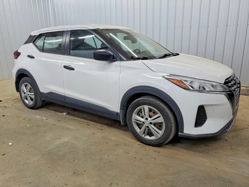 2021 NISSAN KICKS S 4