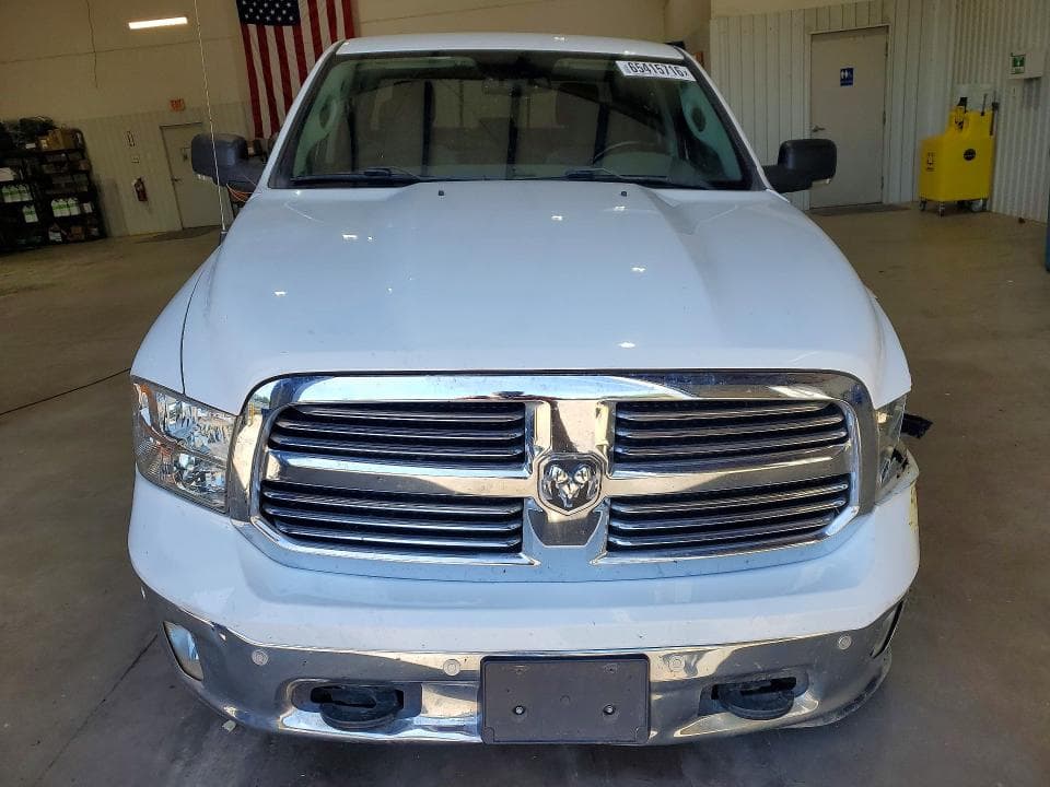 2019 RAM 1500 CLASSIC SLT 5