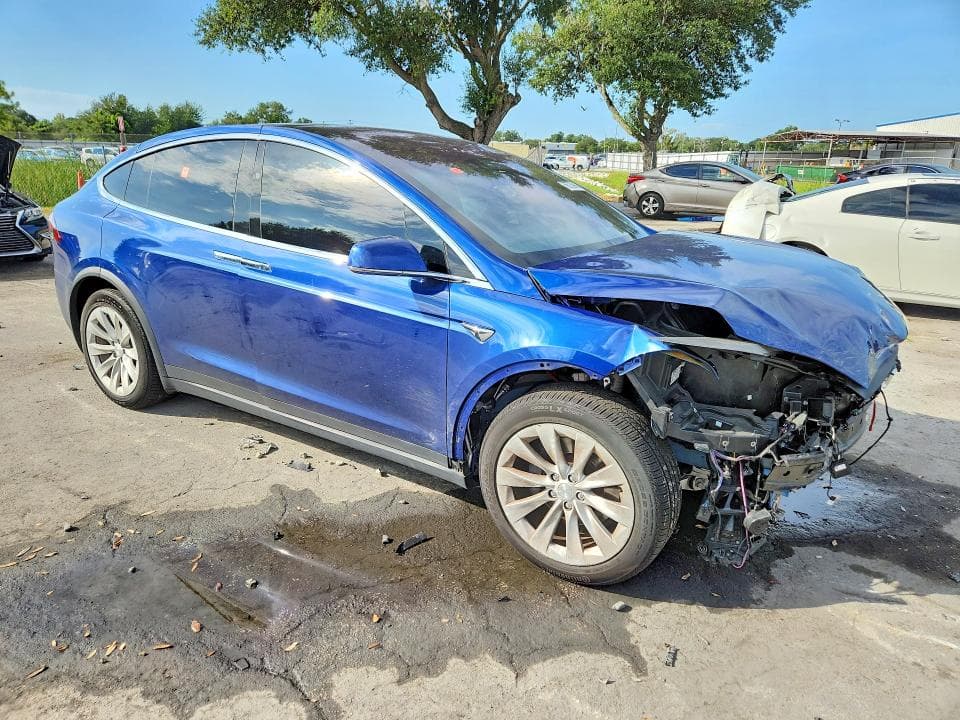 2020 TESLA MODEL X 4