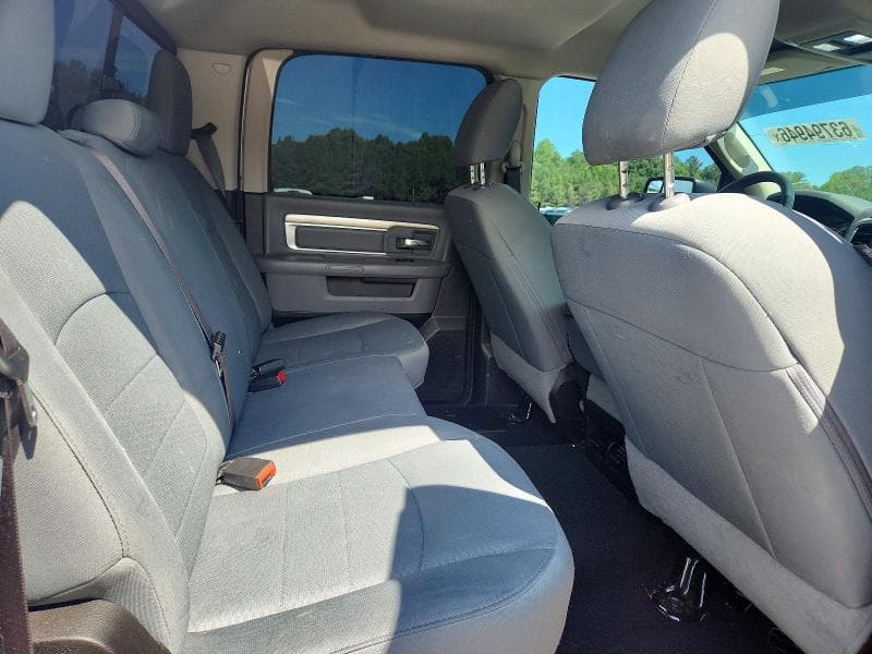2019 RAM 1500 CLASSIC SLT 10