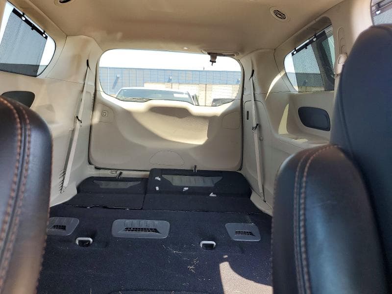 2020 CHRYSLER PACIFICA TOURING L 10