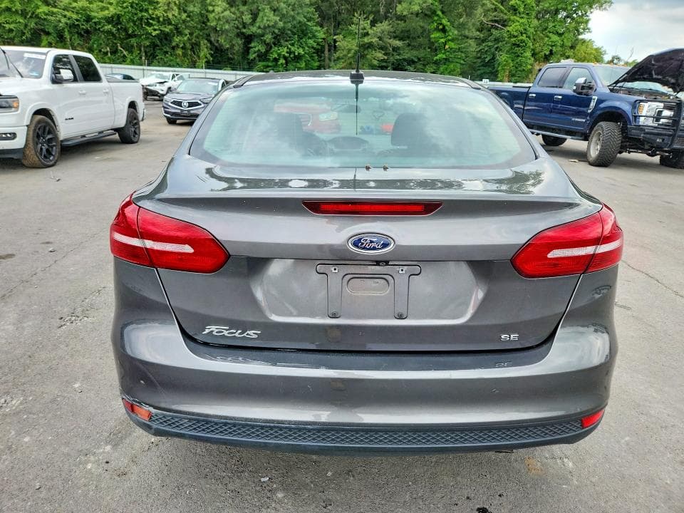 2017 FORD FOCUS SE 6