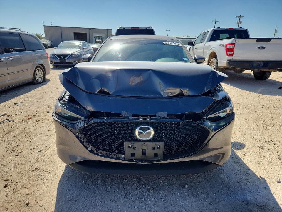 2024 MAZDA 3 PREFERRED 5