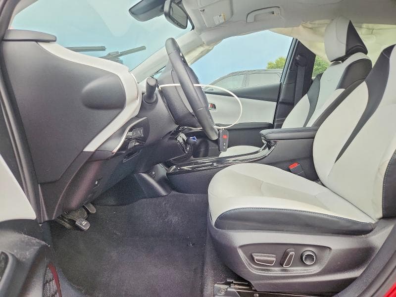 2017 TOYOTA PRIUS FOUR 7
