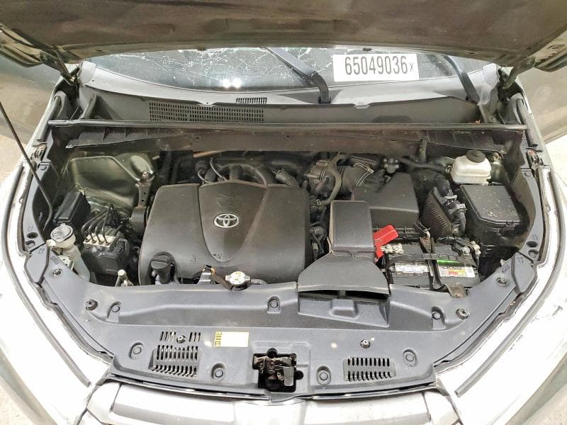 2019 TOYOTA HIGHLANDER XLE 12