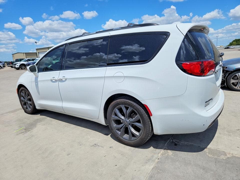 2018 CHRYSLER PACIFICA TOURING L 2