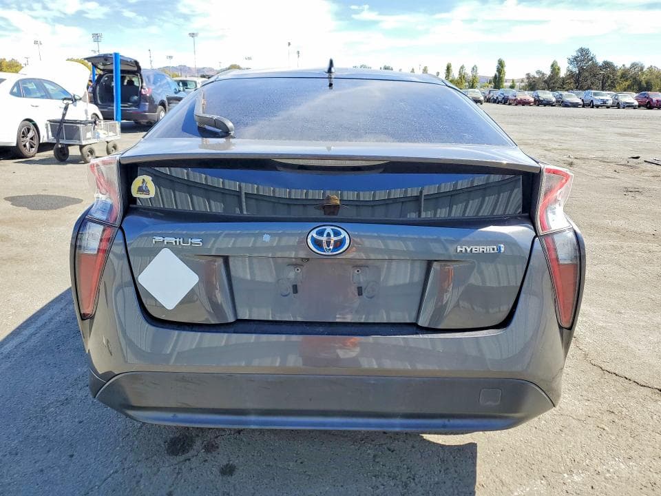 2017 TOYOTA PRIUS TWO 6