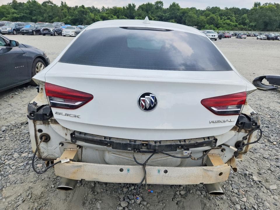 2018 BUICK REGAL ESSENCE 6