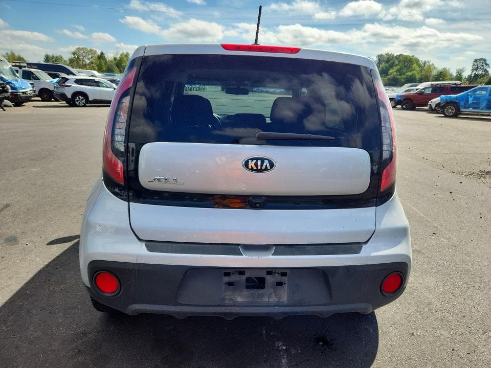 2018 KIA SOUL + 6