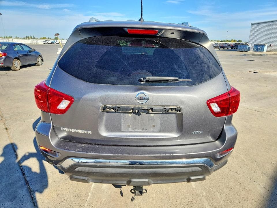 2018 NISSAN PATHFINDER S 6