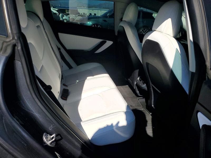 2018 TESLA MODEL 3 10