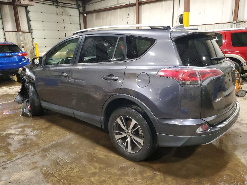 2017 TOYOTA RAV4 XLE 2