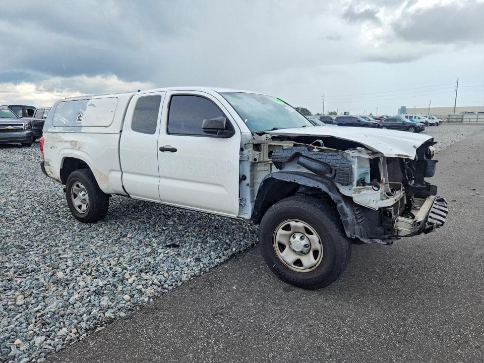 2018 TOYOTA TACOMA SR 4