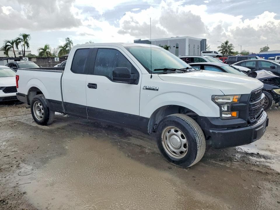 2017 FORD F150 SUPER CAB 4