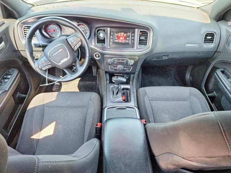 2017 DODGE CHARGER SE 8