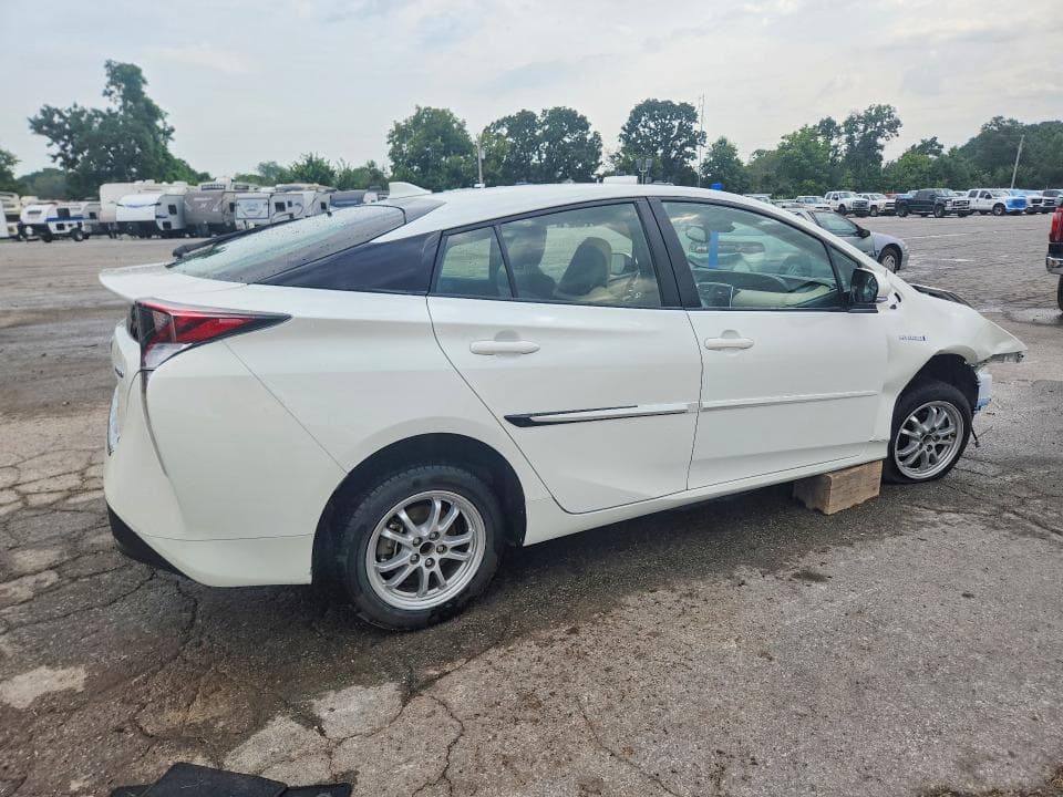 2017 TOYOTA PRIUS FOUR 3