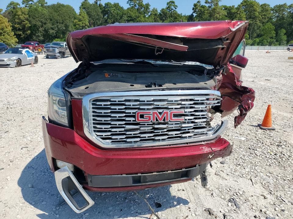 2018 GMC YUKON DENALI 5
