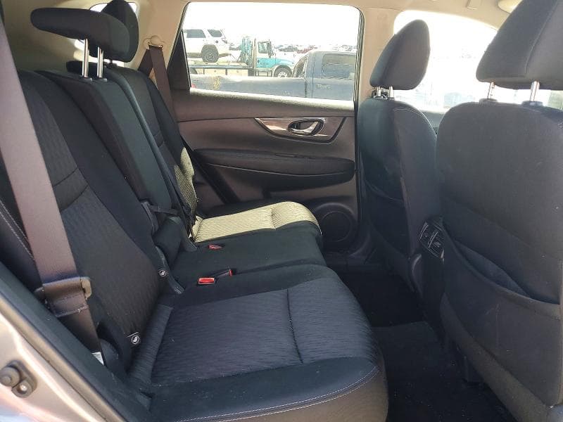 2018 NISSAN ROGUE SV 11