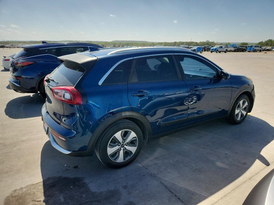 2018 KIA NIRO LX 3
