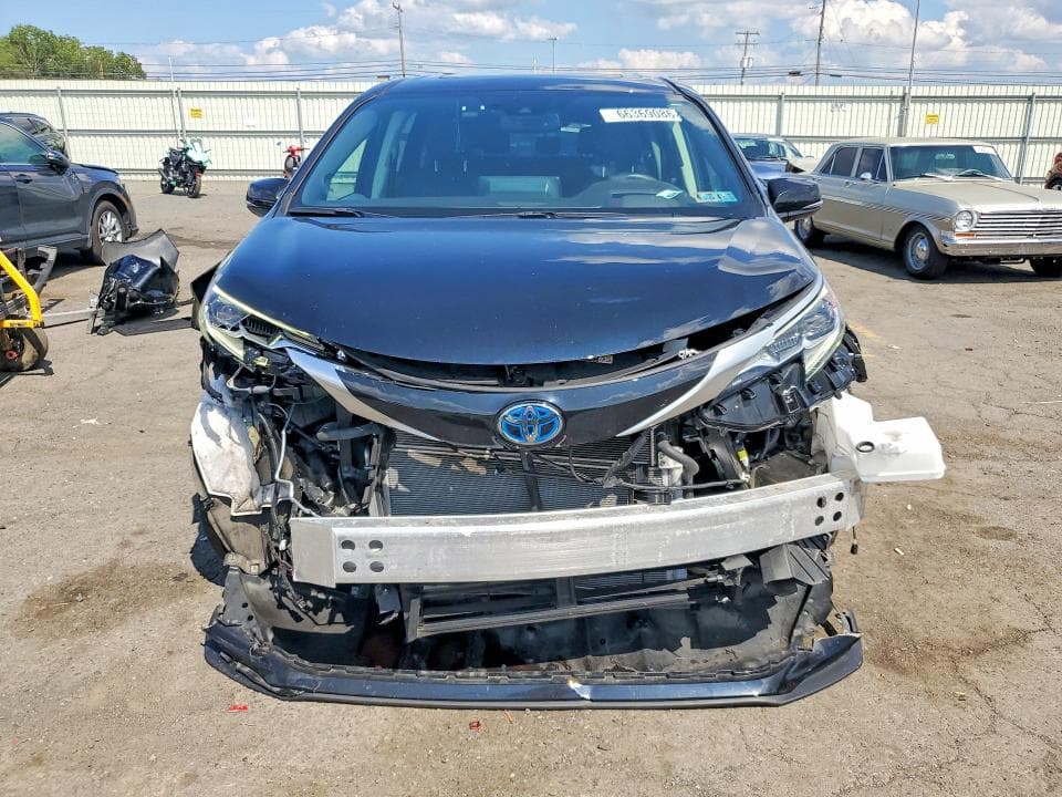 2024 TOYOTA SIENNA PLATINUM 7-PASSENGER 5