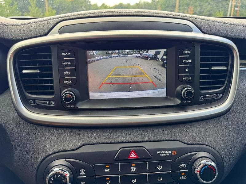 2019 KIA SORENTO LX 8