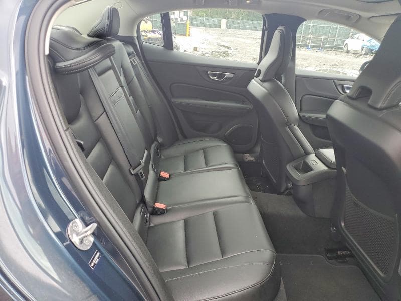 2025 VOLVO S60 CORE 10