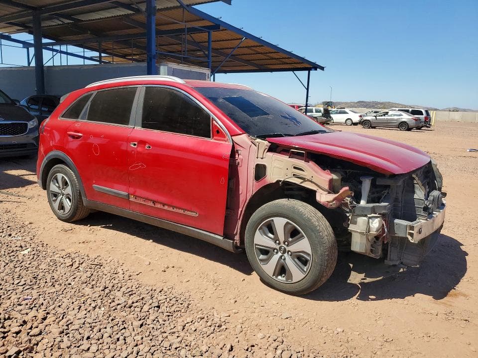 2017 KIA NIRO LX 4