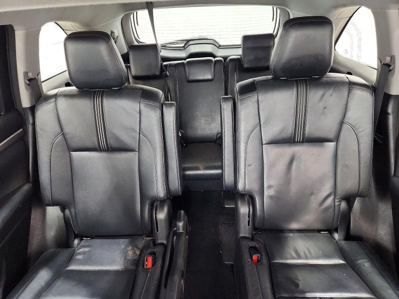2017 TOYOTA HIGHLANDER SE 10