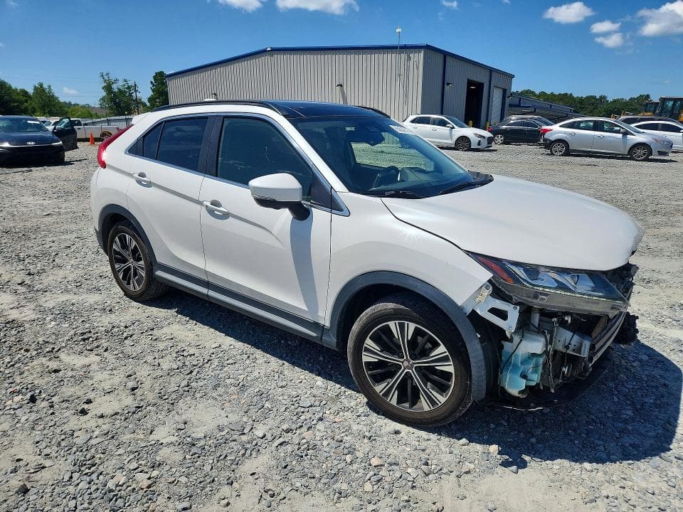 2018 MITSUBISHI ECLIPSE CROSS SE 4
