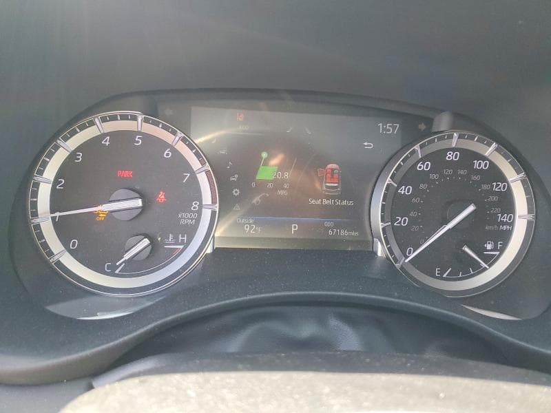 2022 TOYOTA HIGHLANDER XLE 9