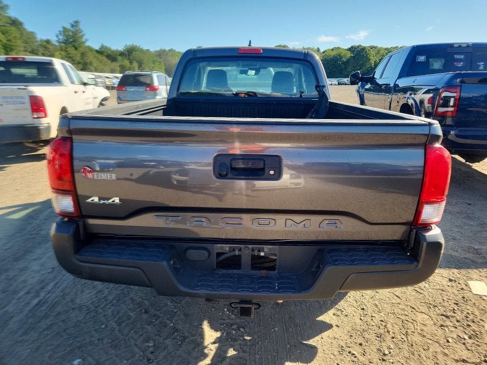 2018 TOYOTA TACOMA SR 6