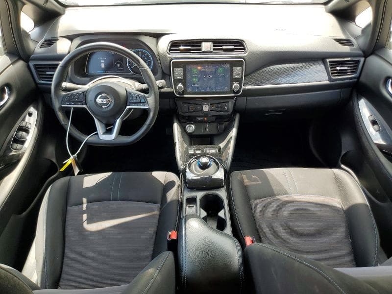 2020 NISSAN LEAF SV 8