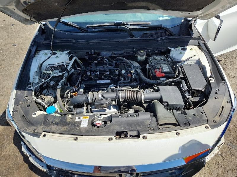 2018 HONDA ACCORD LX 11