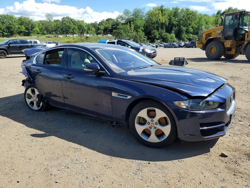 2018 JAGUAR XE 4