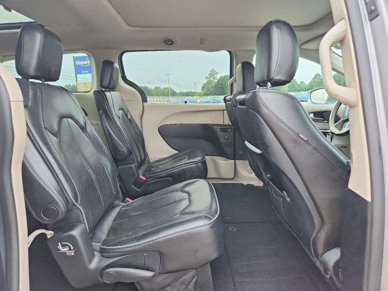 2017 CHRYSLER PACIFICA LIMITED 11
