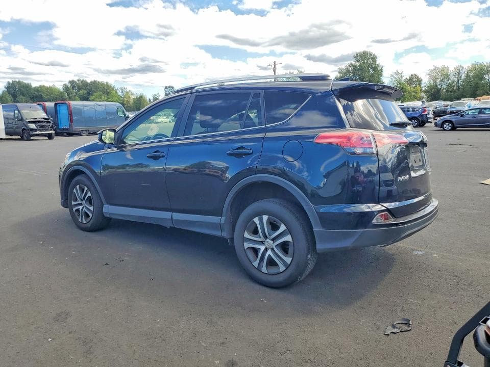 2018 TOYOTA RAV4 LE 2