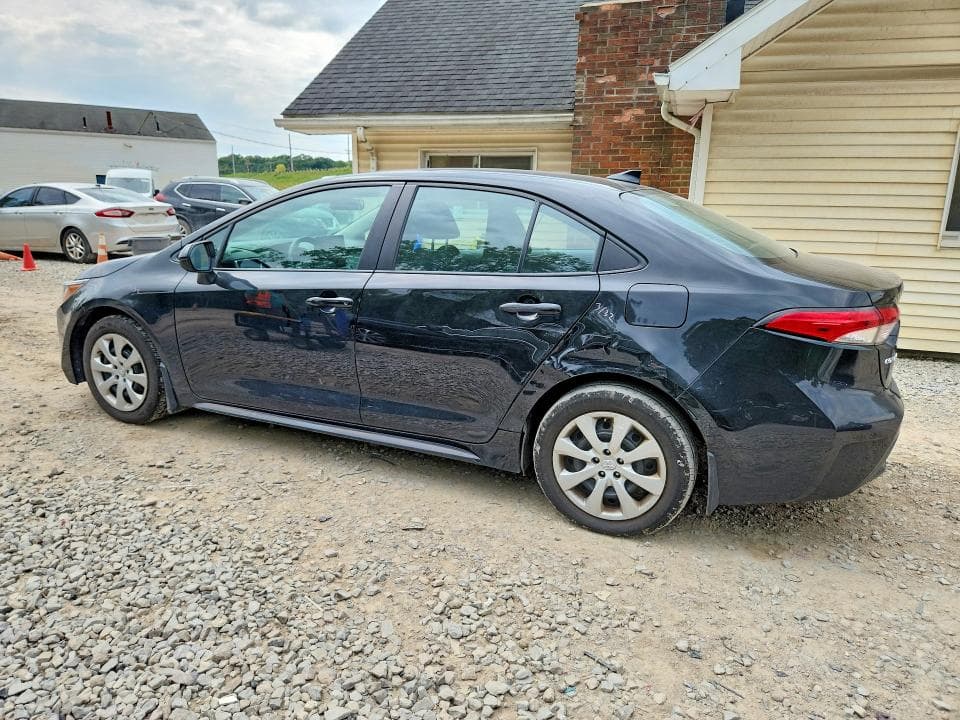 2022 TOYOTA COROLLA LE 2