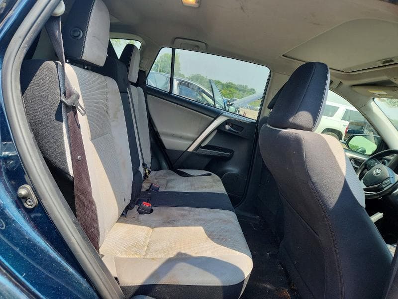 2018 TOYOTA RAV4 XLE 11