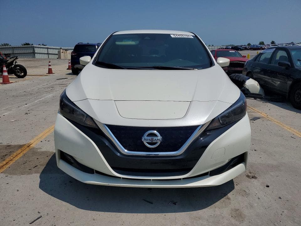 2022 NISSAN LEAF SV 5