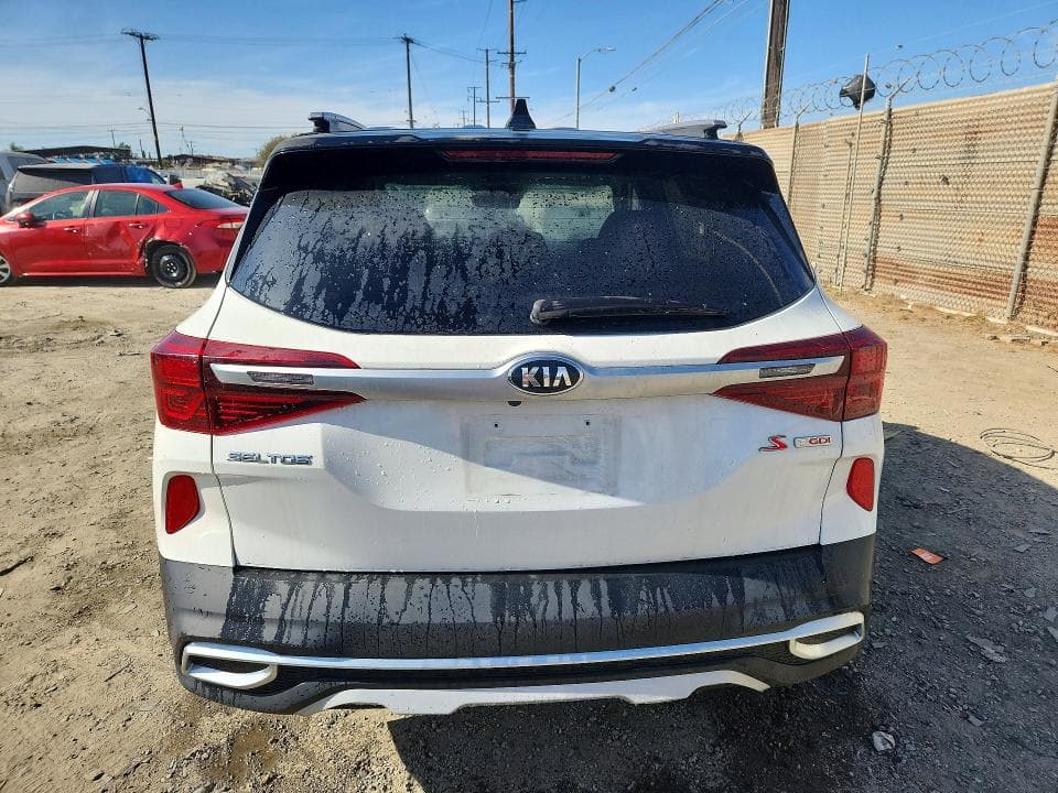 2021 KIA SELTOS S 6