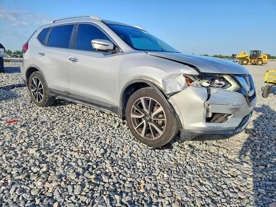 2017 NISSAN ROGUE SL 4