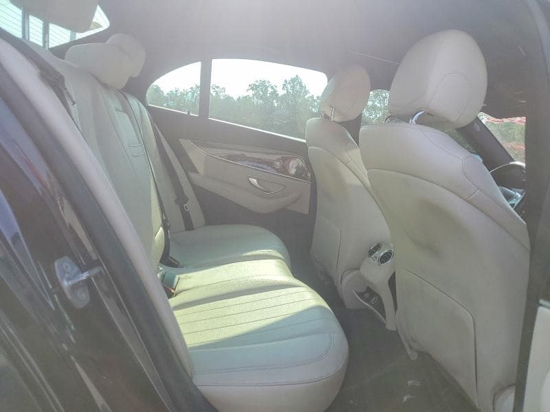 2017 MERCEDES-BENZ E 300 4MATIC 10