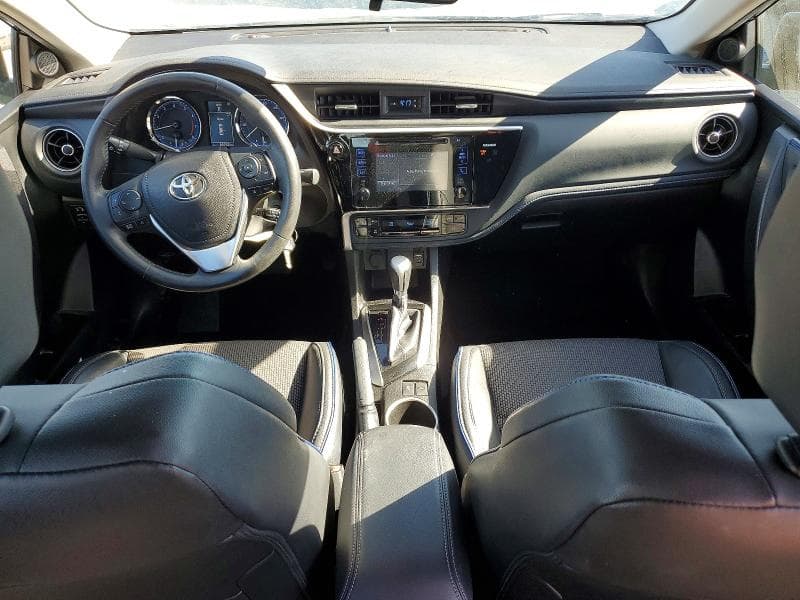 2017 TOYOTA COROLLA SE 8