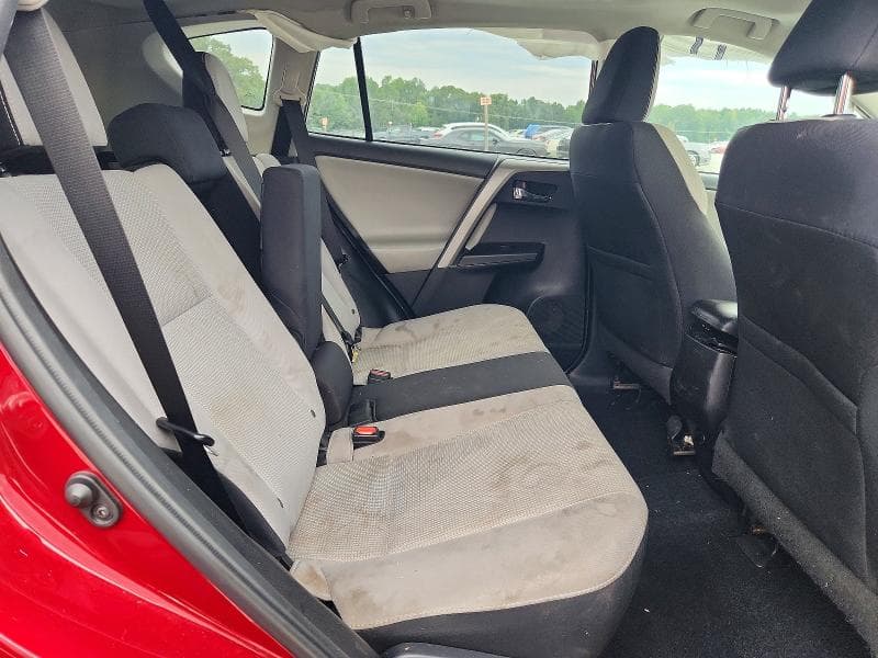 2018 TOYOTA RAV4 XLE 11
