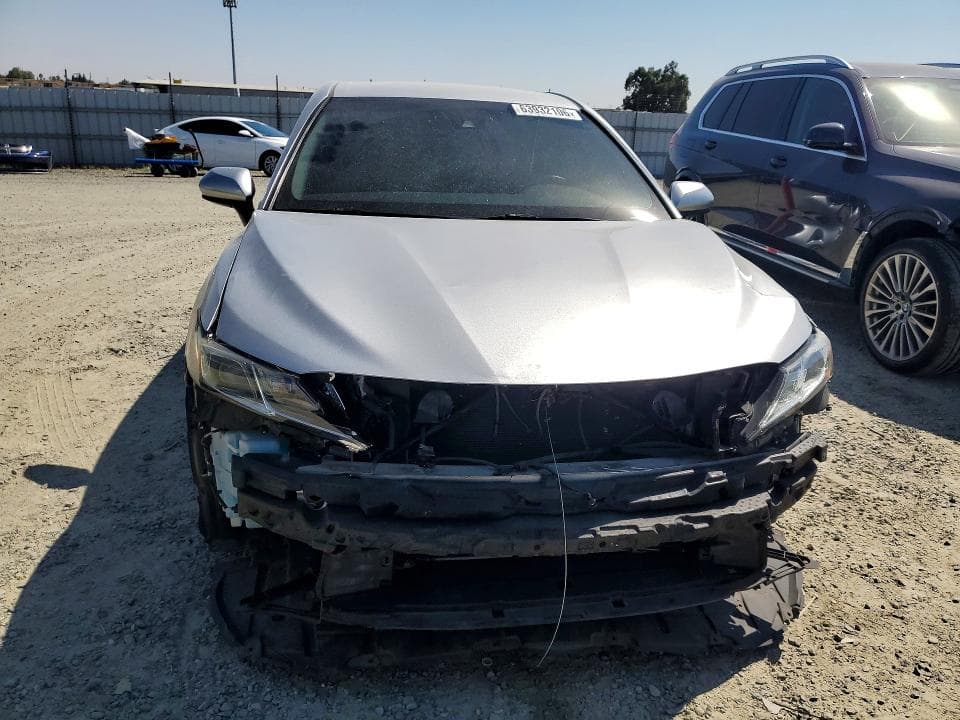 2018 TOYOTA CAMRY LE 5