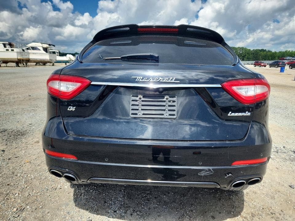 2017 MASERATI LEVANTE SPORT 6