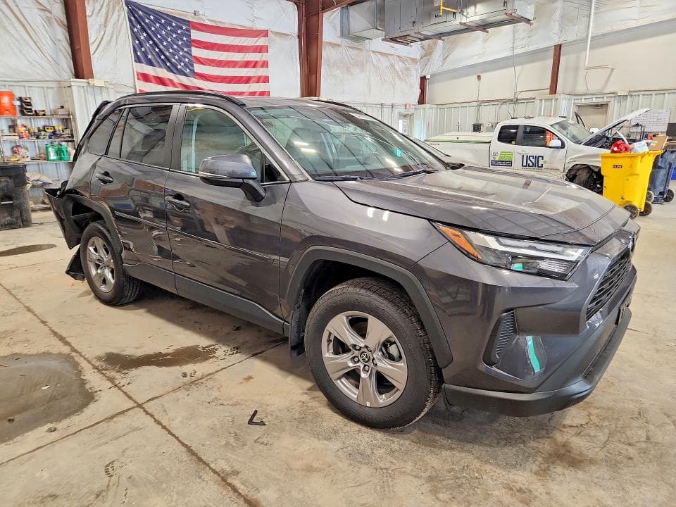 2023 TOYOTA RAV4 XLE 4