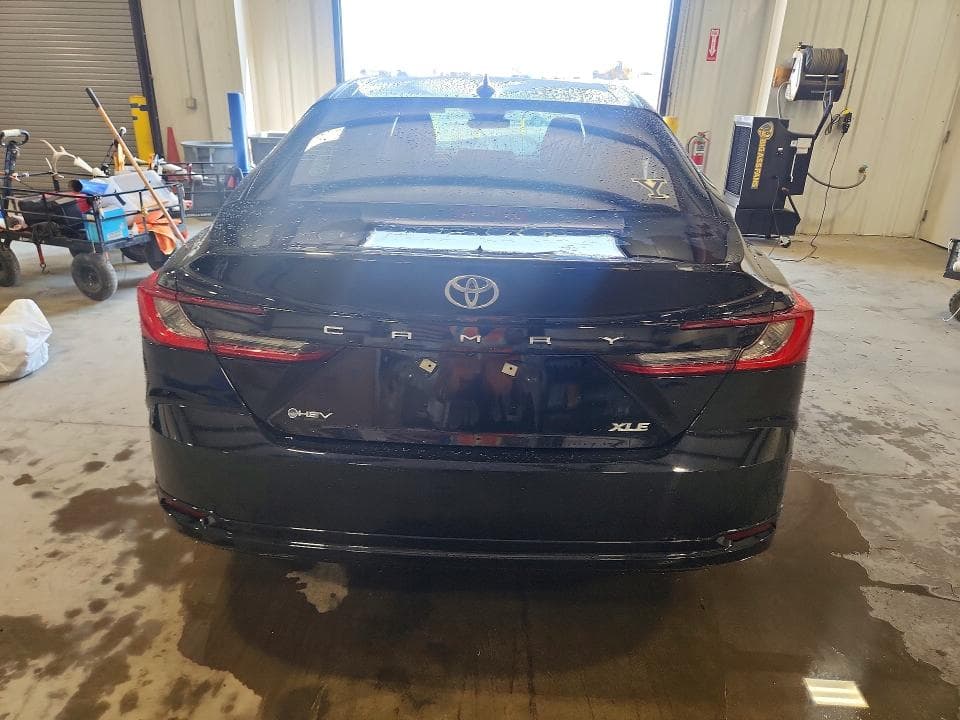 2025 TOYOTA CAMRY XLE 6