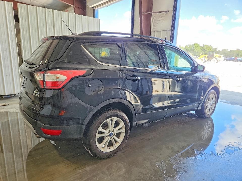 2017 FORD ESCAPE SE 3